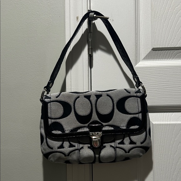 Coach Poppy Layla purse Stylish Black and Gray silver hardware - Picture 1 of 13